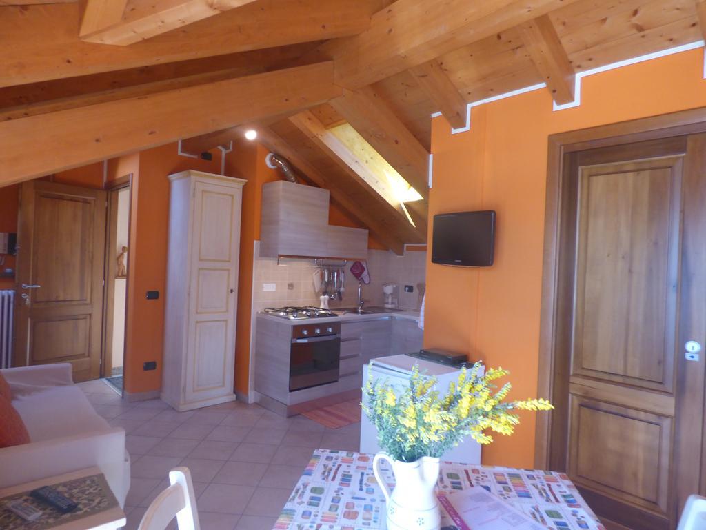 Casale Fe-Wo - Appartamenti Con Vista Lago Cannero Riviera Extérieur photo