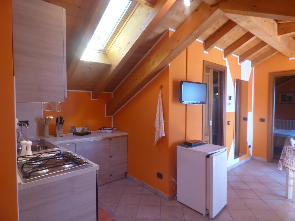 Casale Fe-Wo - Appartamenti Con Vista Lago Cannero Riviera Extérieur photo